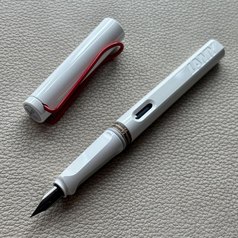 2018 Lamy White Red Clip Safari Fountain Pen Limited Edition