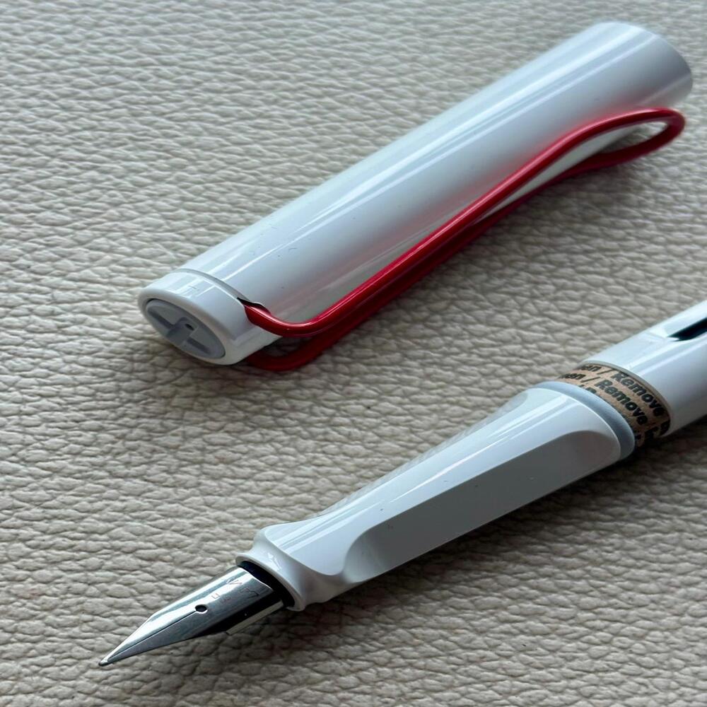 2018 Lamy White Red Clip Safari Fountain Pen Limited Edition