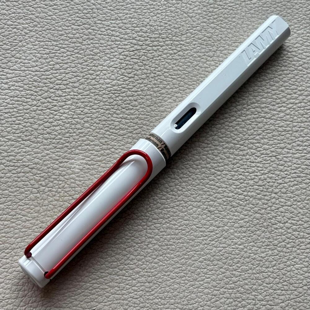 2018 Lamy White Red Clip Safari Fountain Pen Limited Edition