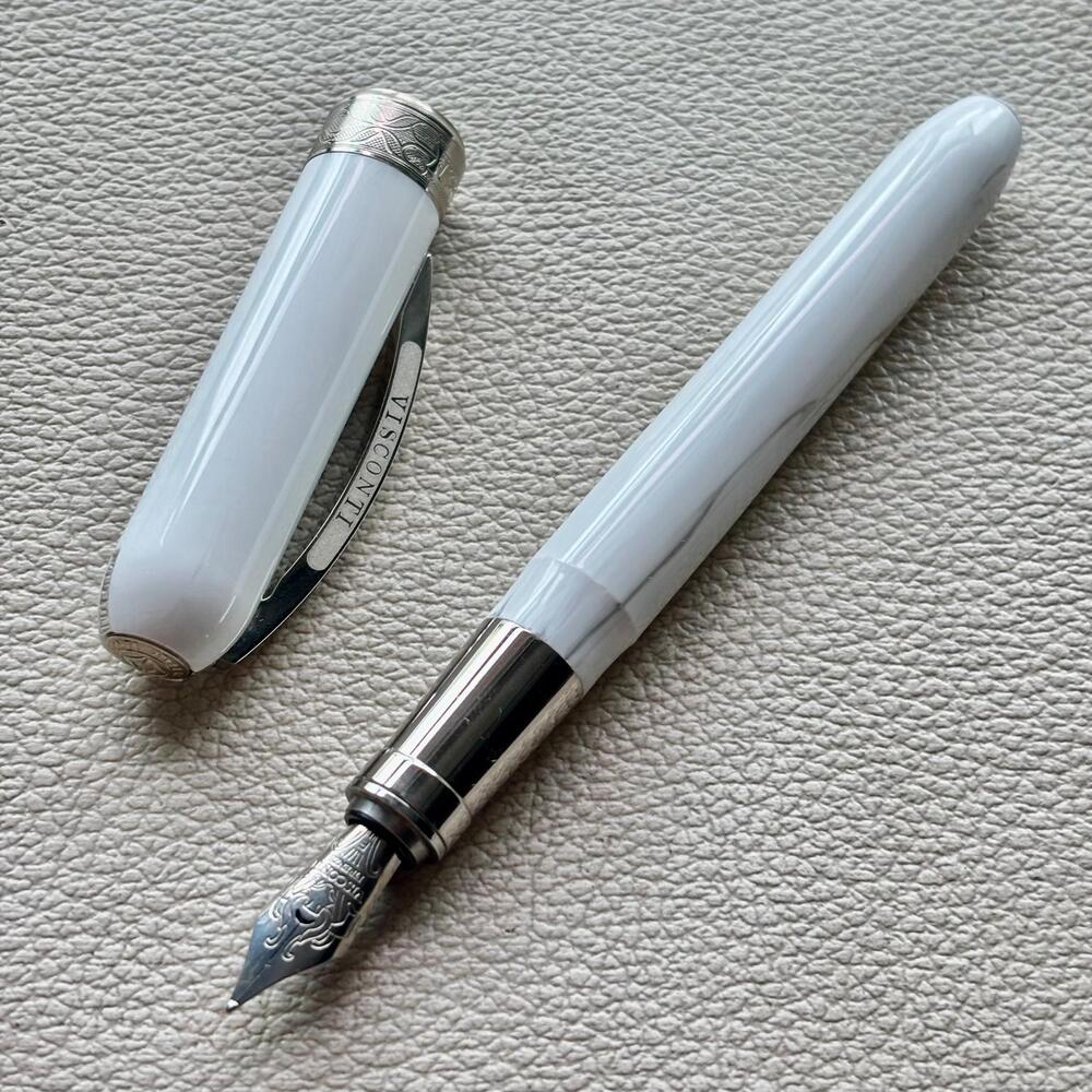 Visconti White Rembrandt Fountain Pen