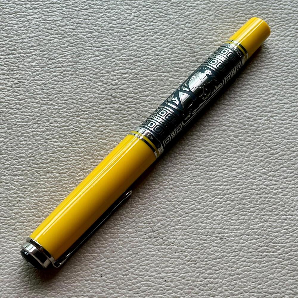 Pelikan M910 Yellow Toledo Fountain Pen Special Edition 2010