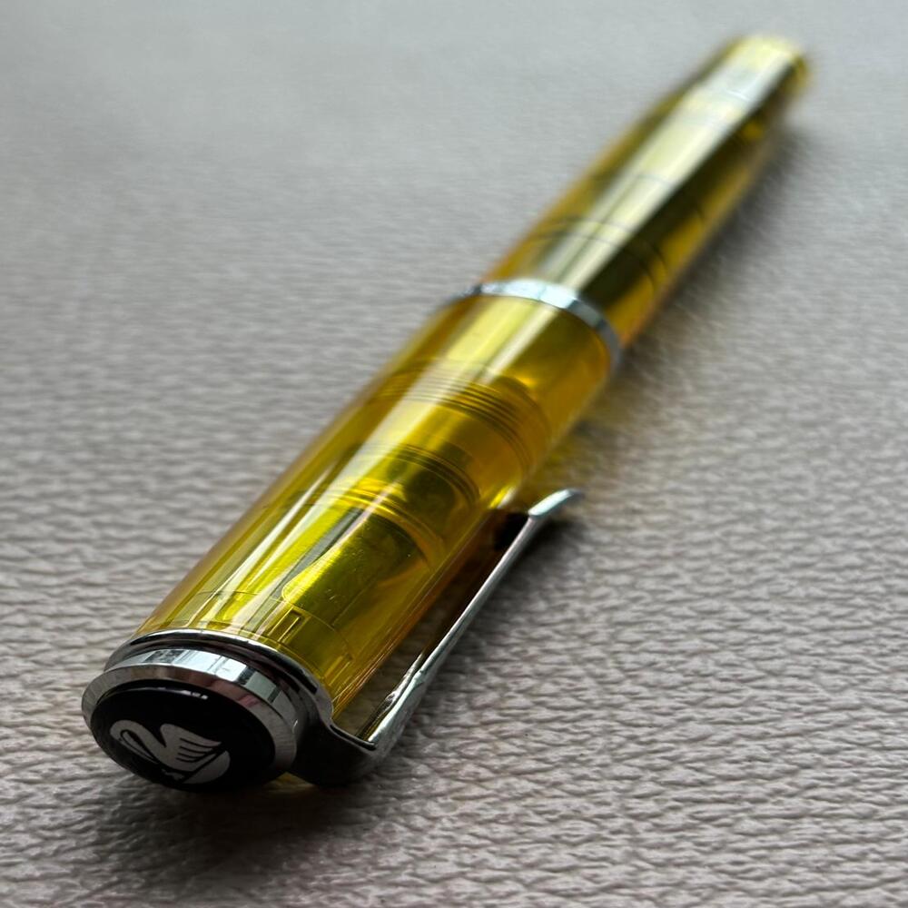 Pelikan M205 Yellow Highlighter Fountain Pen Set Special Edition.