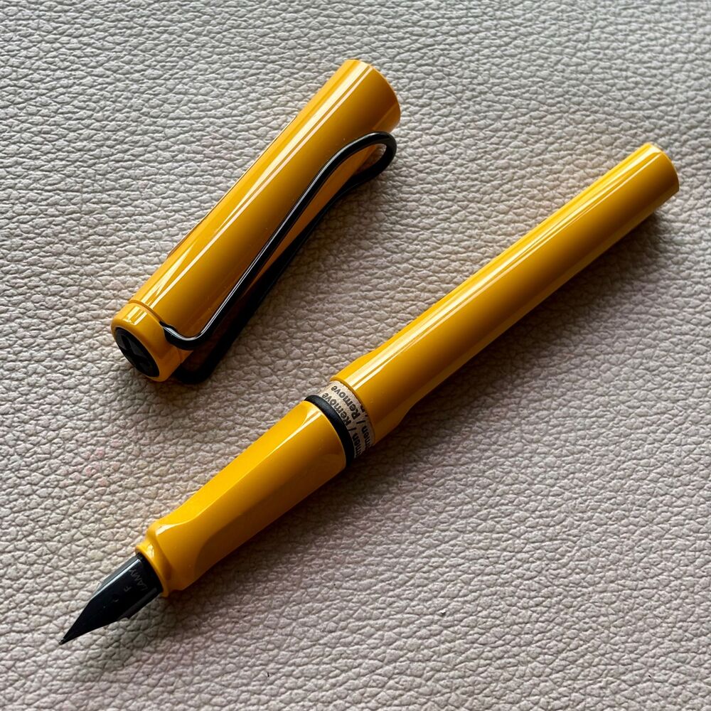 Lamy Yellow Black Clip Safari Fountain Pen Discontinued
