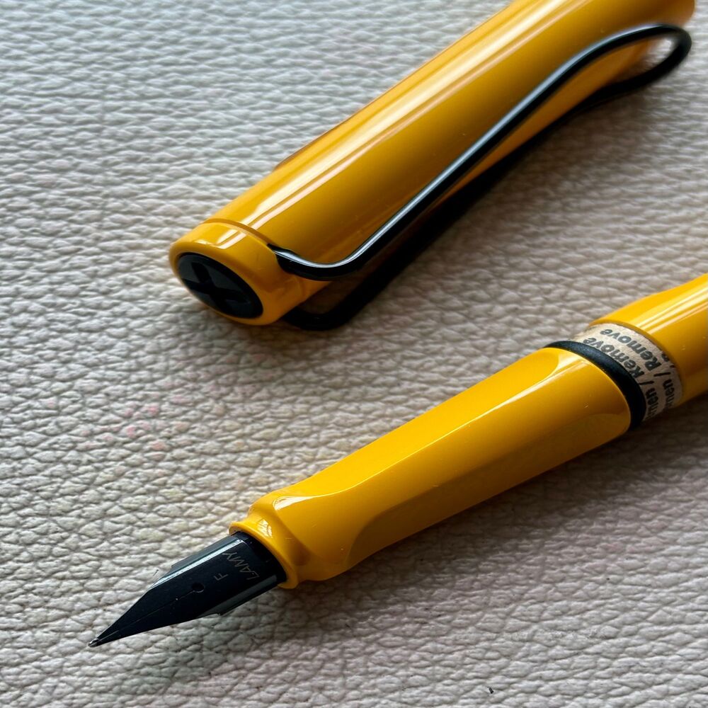 Lamy Yellow Black Clip Safari Fountain Pen Discontinued