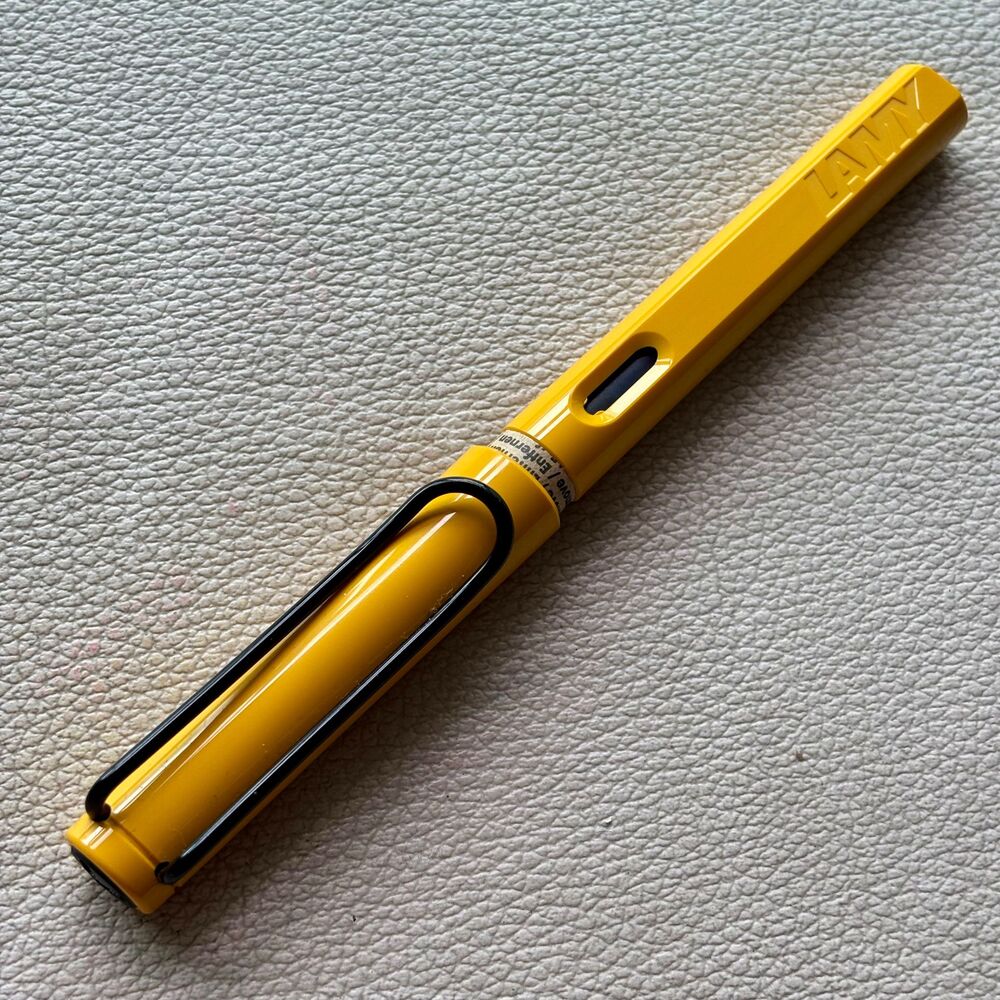 Lamy Yellow Black Clip Safari Fountain Pen Discontinued